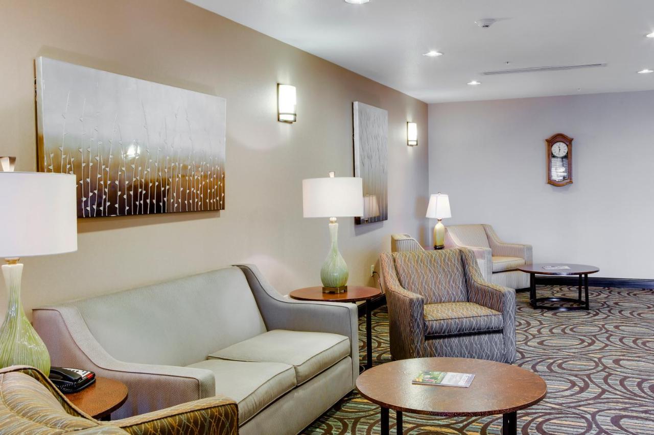 Holiday Inn Express & Suites Nevada By Ihg Luaran gambar