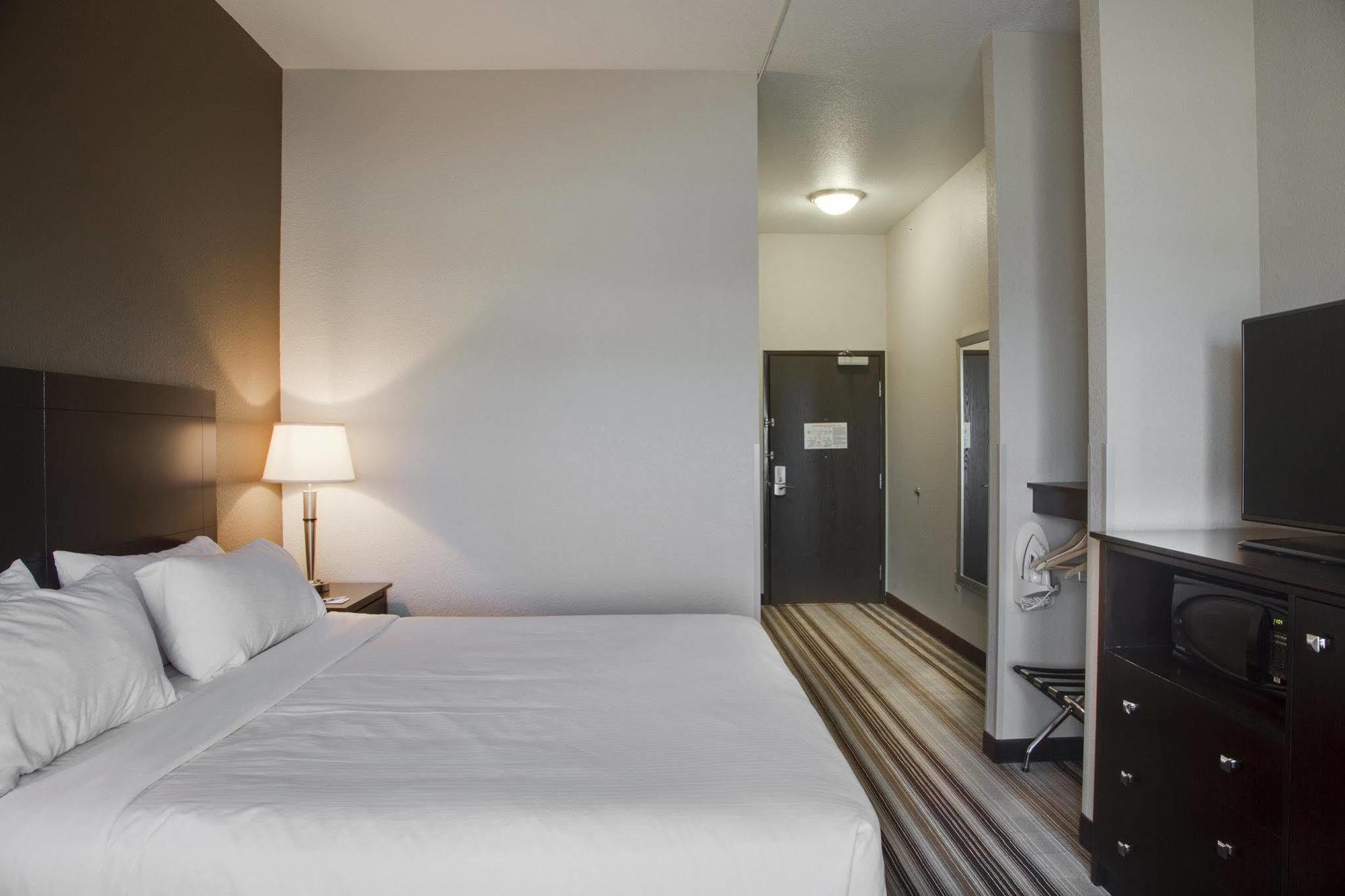 Holiday Inn Express & Suites Nevada By Ihg Luaran gambar