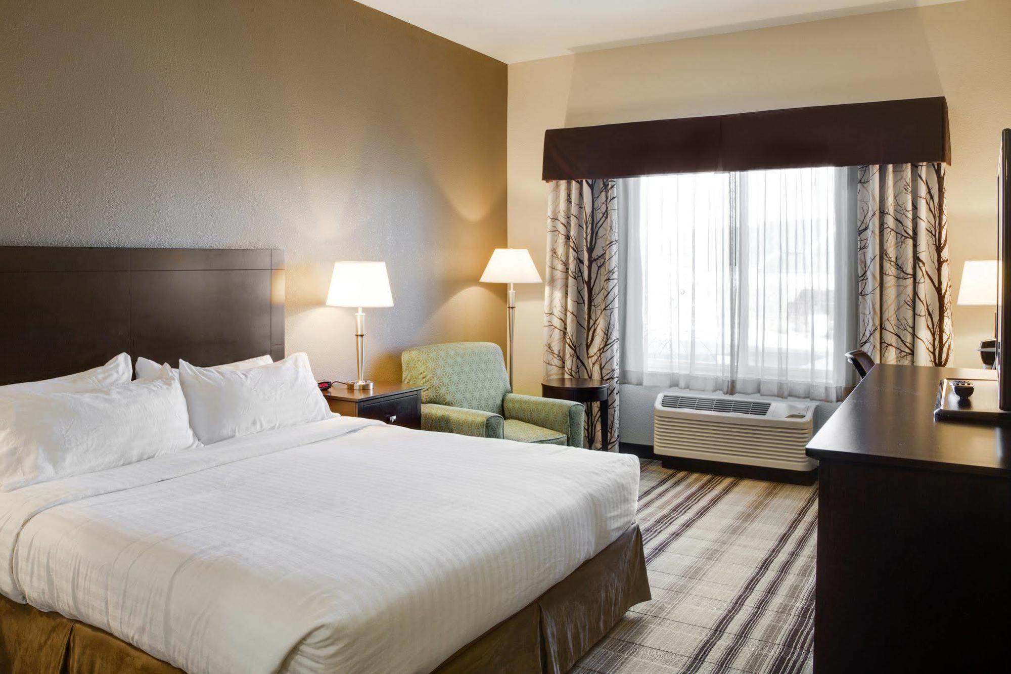 Holiday Inn Express & Suites Nevada By Ihg Luaran gambar